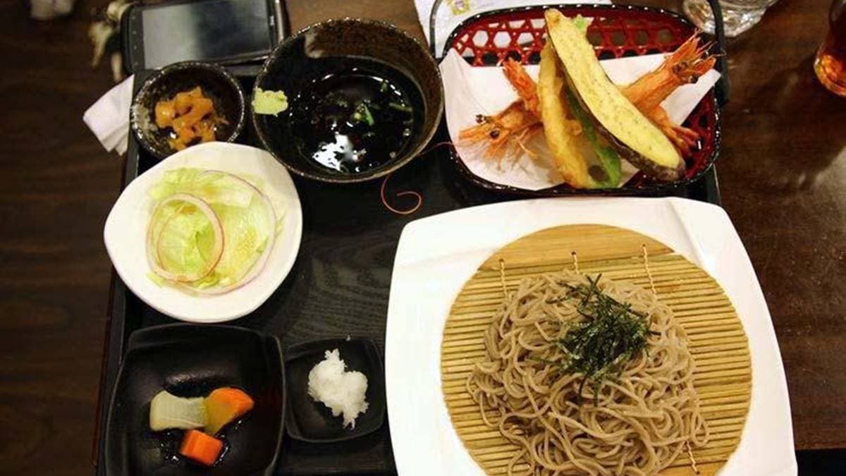想吃更豐盛還有「天婦羅＋蕎麥麵套餐」可選擇。（圖片來源：跟著尼力吃喝玩樂）