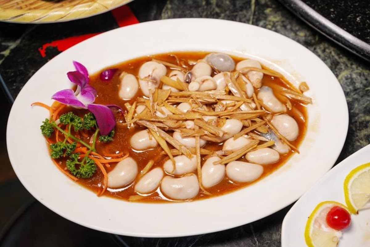 飄香高雄30年!IG爆紅「軌道送餐」土雞城,近30道雞肉料理任選、必點黃金烤雞 飄香高雄30年!IG爆紅「軌道送餐」土雞城,近30道雞肉料理任選、必點黃金烤雞