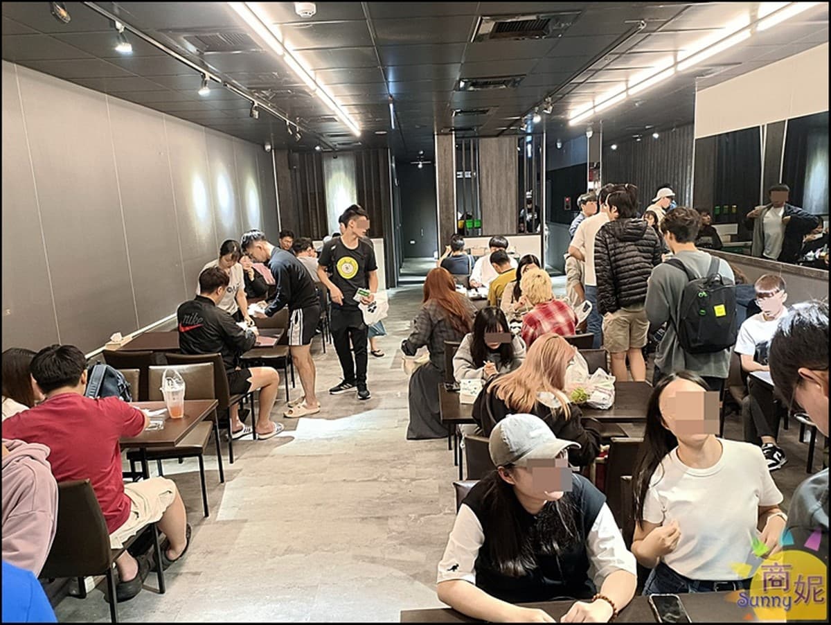 台中最強「10元生魚片」搬至逢甲商圈！新店面開箱直擊，30元味噌湯超有料