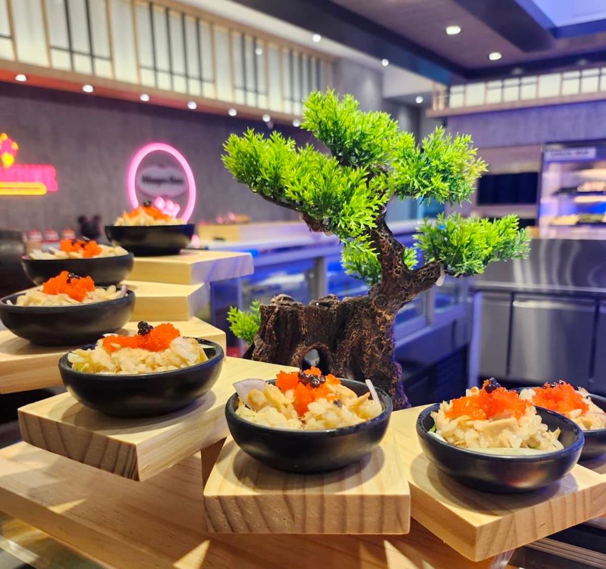 全台最狂「極千葉火鍋」登場!799元起嗑百款肉品+海鮮,現切烤鴨、調酒暢飲 全台最狂「極千葉火鍋」登場!799元起嗑百款肉品+海鮮,現切烤鴨、調酒暢飲
