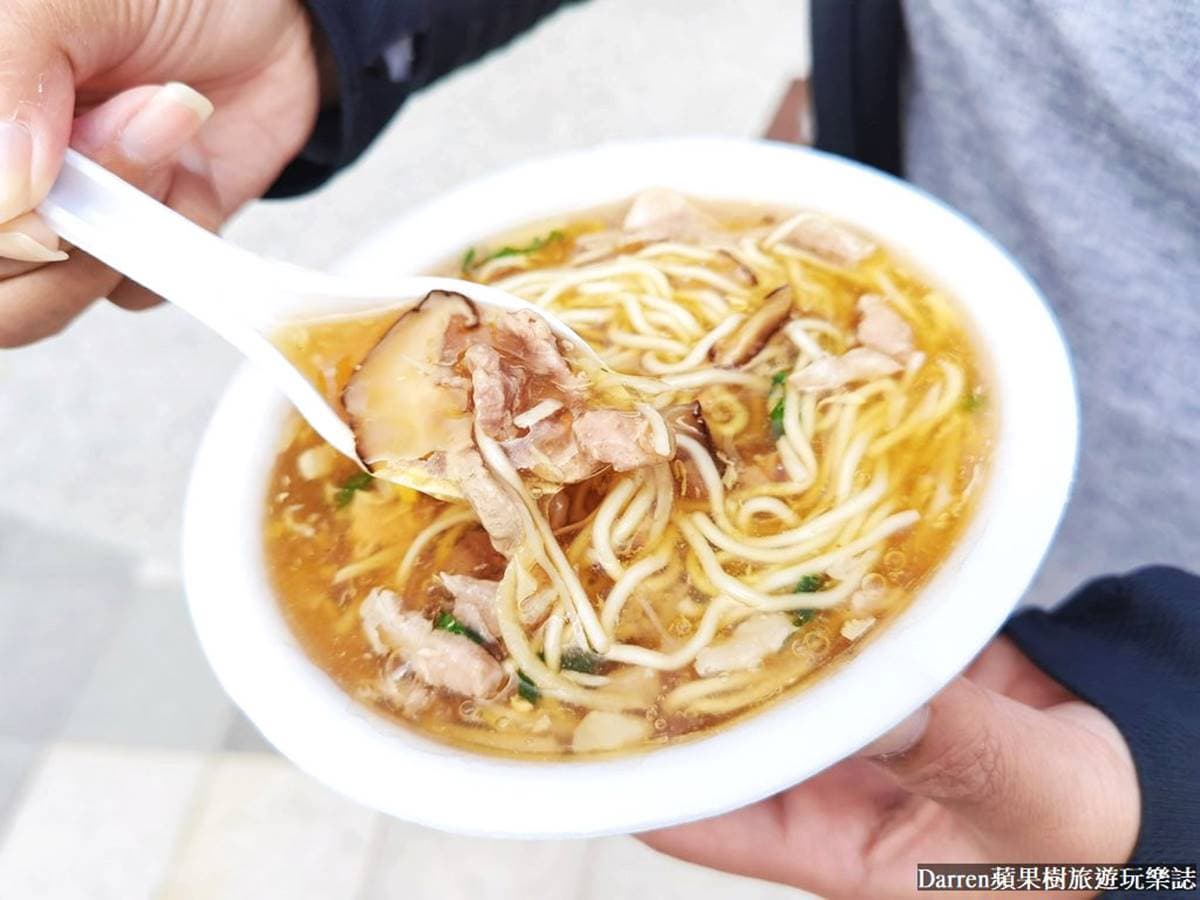 跟著媽祖吃北港!朝天宮14家老店美食推薦,伴手禮必買130年花生酥 雲林北港美食9|飛在香菇肉羹:傳承4代濃郁湯頭
