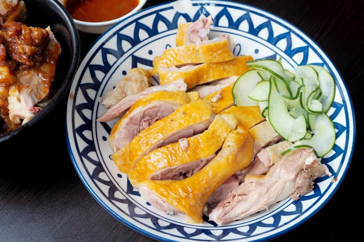 萬則網評朝聖！新竹廟口最夯「鴨肉飯」是這家，老饕激推鴨腿、炒鴨血都必點