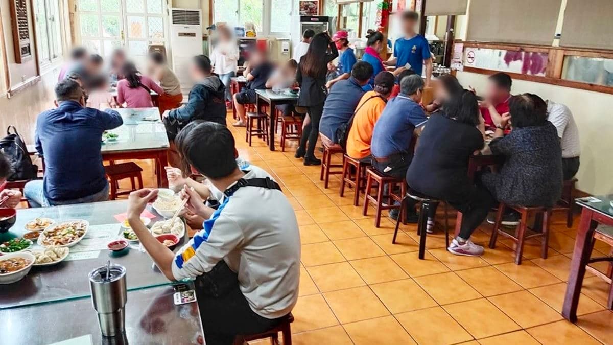 店家生意很好，用餐時刻總是充滿人潮。（圖片來源：快樂的過每一天）