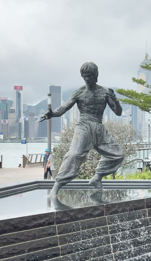 帶爸媽打卡香港必做3件事！經典港風精緻行，這家「下午茶天花板」必吃