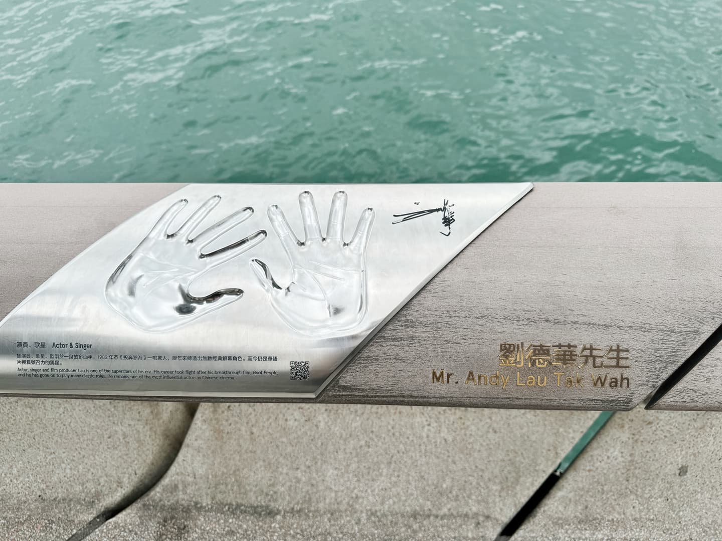 帶爸媽打卡香港必做3件事！經典港風精緻行，這家「下午茶天花板」必吃