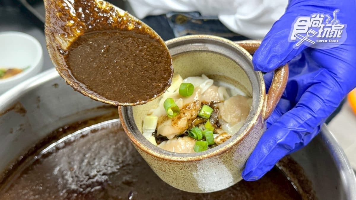 推薦必吃香Ｑ彈牙的「扁肉」（60元）。