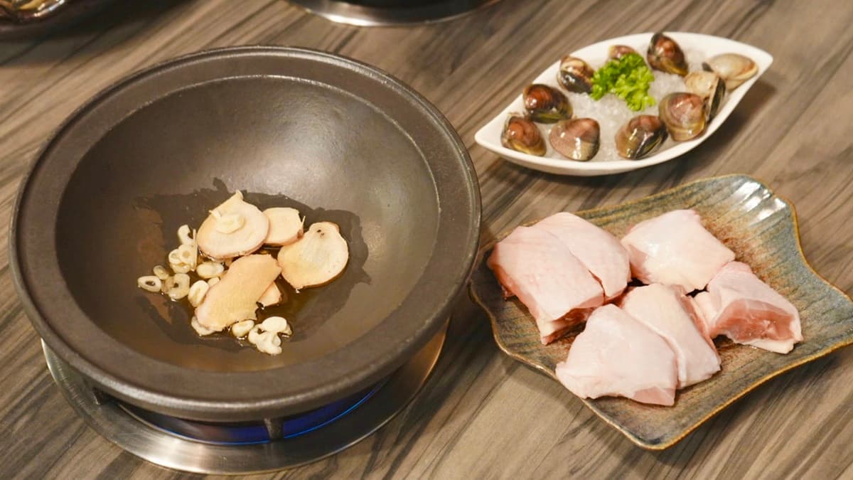 「泰迪熊火鍋吃到飽」只要268元！30款鍋物＋甜點飲料無限續，必嗑泰奶雪花冰