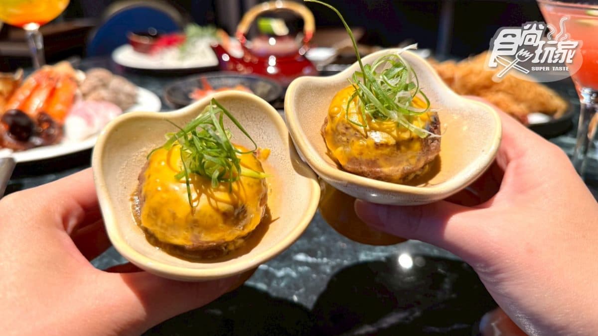 「和牛起士漢堡排」經典呈現和風洋食的獨特風味，和牛肉排加入麵包粉，能吸附肉汁增加Juicy口感。