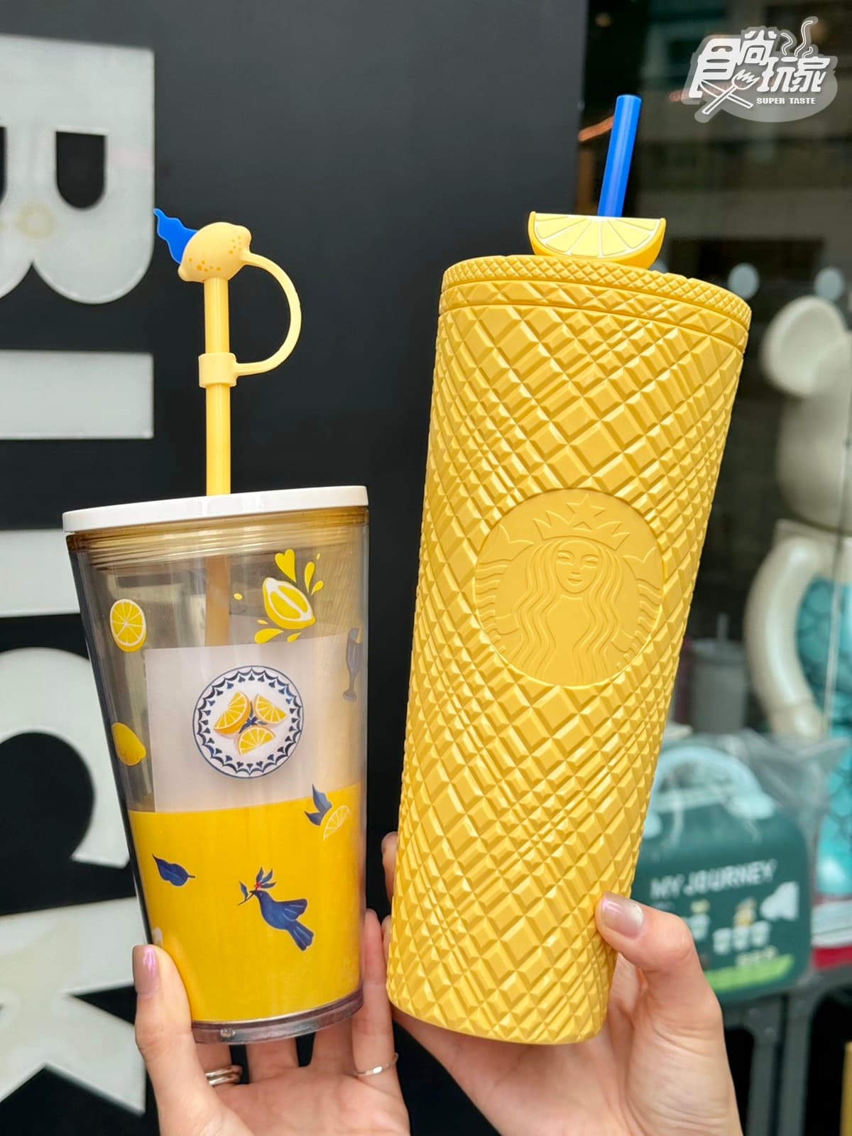 星巴克新品買一送一!奇異果椰奶、草莓星沁爽升級,「斑紋貓尾巴提袋」搶翻 星巴克新品買一送一!奇異果椰奶、草莓星沁爽升級,「斑紋貓尾巴提袋」搶翻
