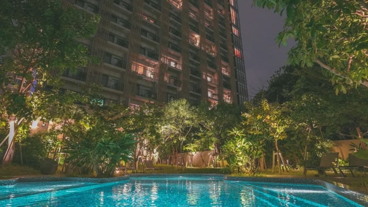 夜晚燈光點綴浪漫氛圍。（圖片來源：貝哥照玩誌）