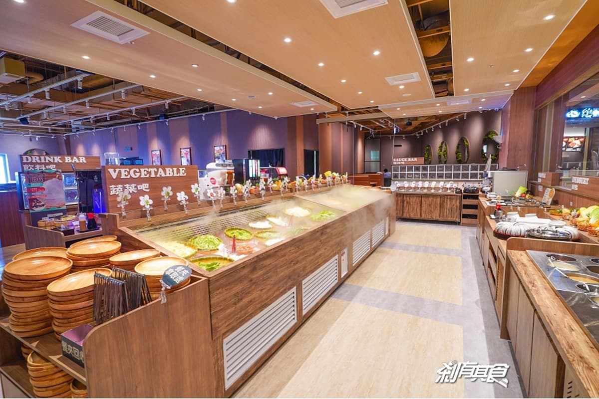 北部第１間「涮之華」來了！480元起火鍋吃到飽，還有DIY冰淇淋鬆餅、炙燒鮭魚握