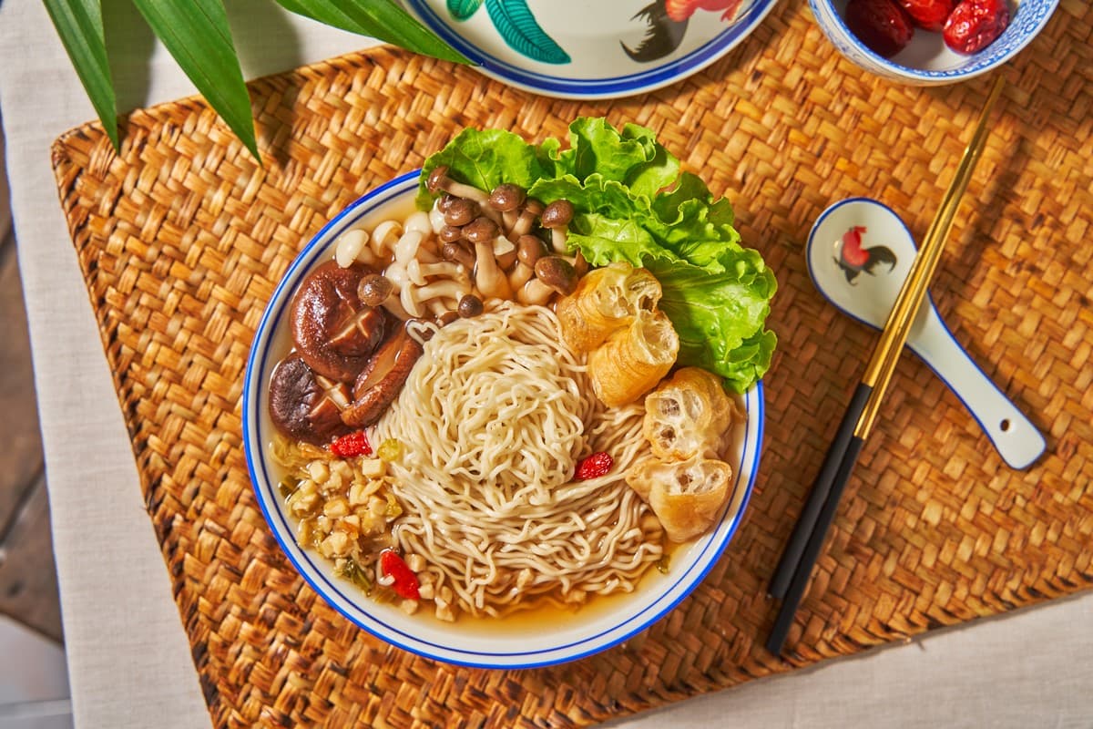 蔬食界米其林一星認證!香辣濃郁「南洋叻沙麵」開賣優惠,還送199元乳酪絲(中獎公布) 蔬食界米其林一星認證!香辣濃郁「南洋叻沙麵」開賣優惠,還送199元乳酪絲(中獎公布)