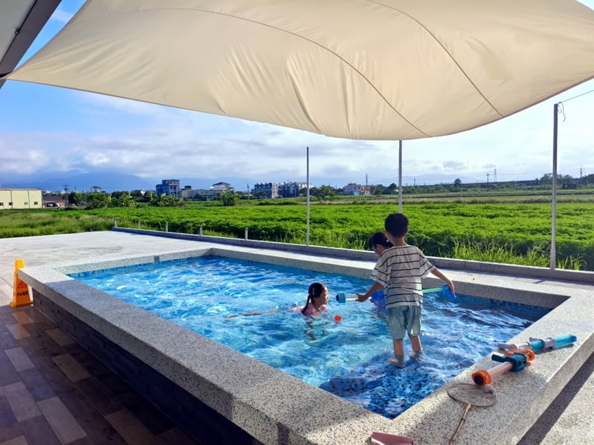 宜蘭玩水最新推薦！免費湧泉秘境、３層樓滑水道、超新玩水民宿