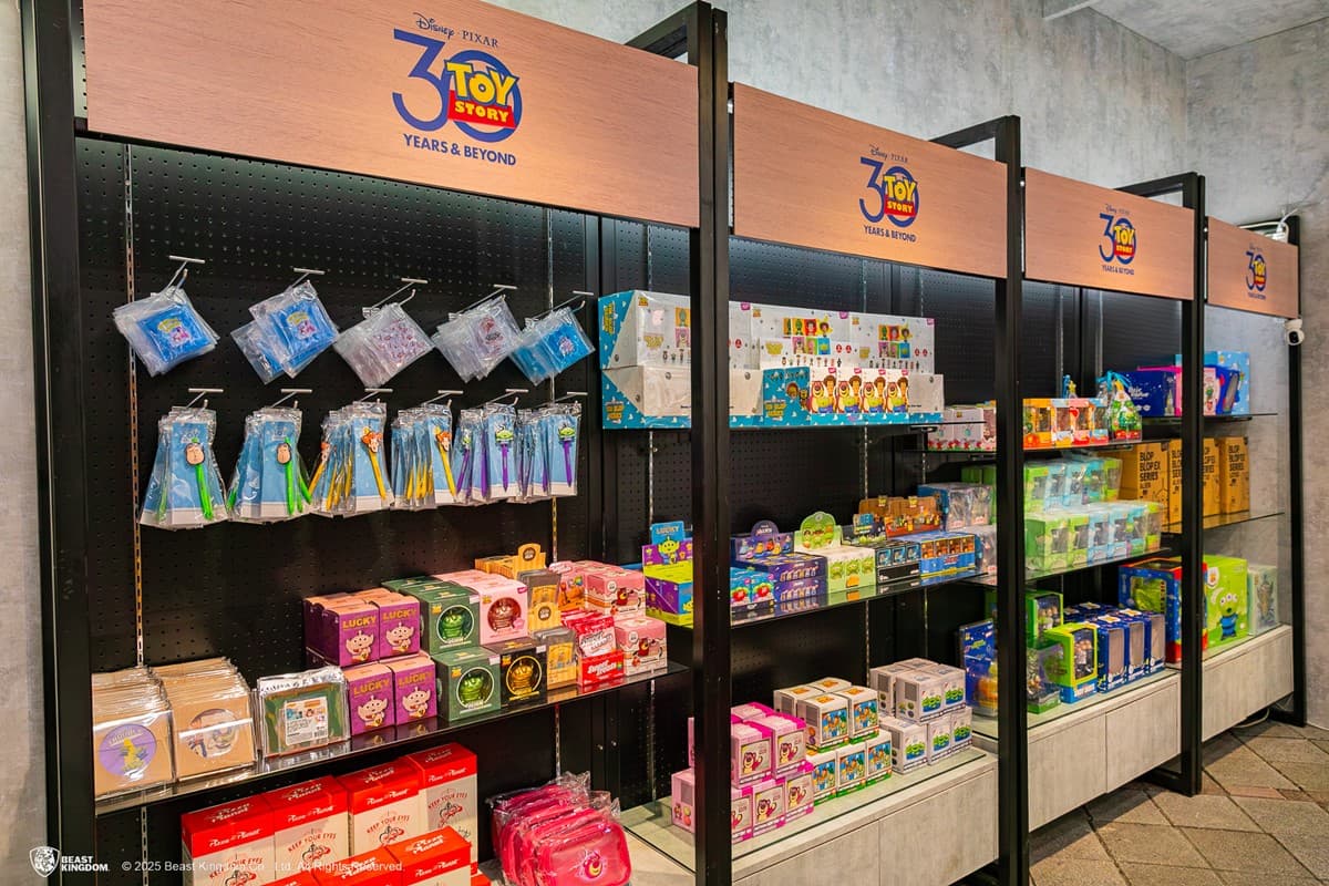《玩具總動員》出沒台北！看大稻埕煙火逛主題周邊店，８大可愛打卡點一次看