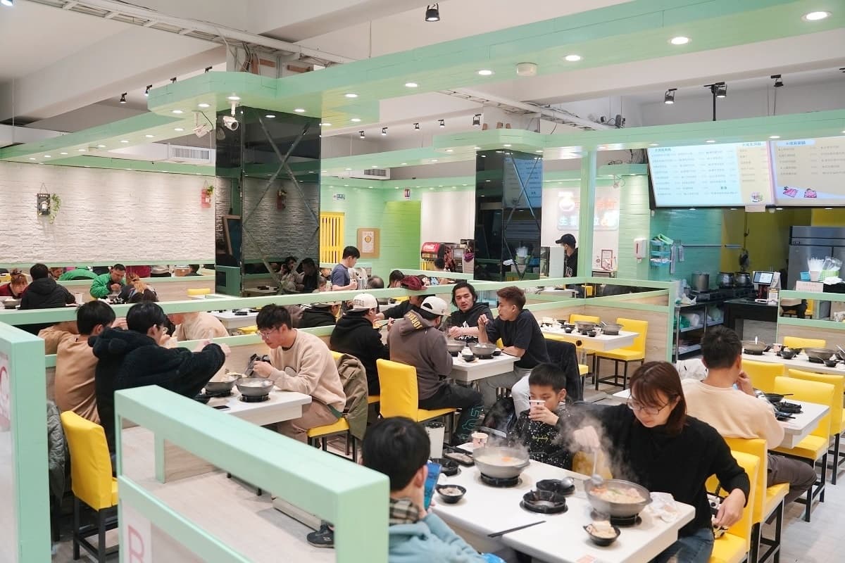 160元起火鍋＋自助吧吃到飽！4.9星「平價小火鍋」無限續涼麵、餅乾零食、霜淇淋