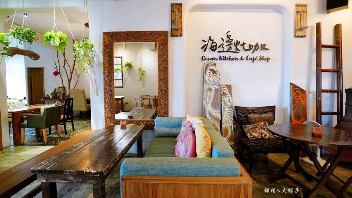 室內用餐空間分為兩區，環境氛圍很不錯。（圖片來源：靜怡&大顆呆の親子.旅遊.美食）