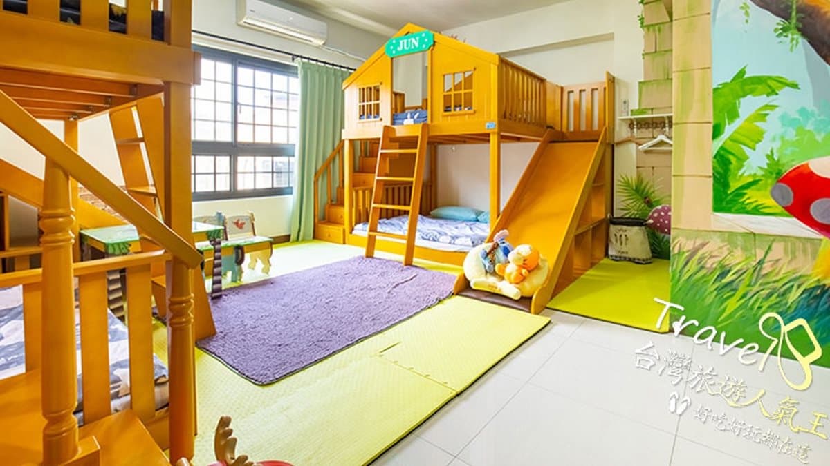 樹屋房型，全家人可以入住森林裡。（圖片來源：JS23親子民宿）