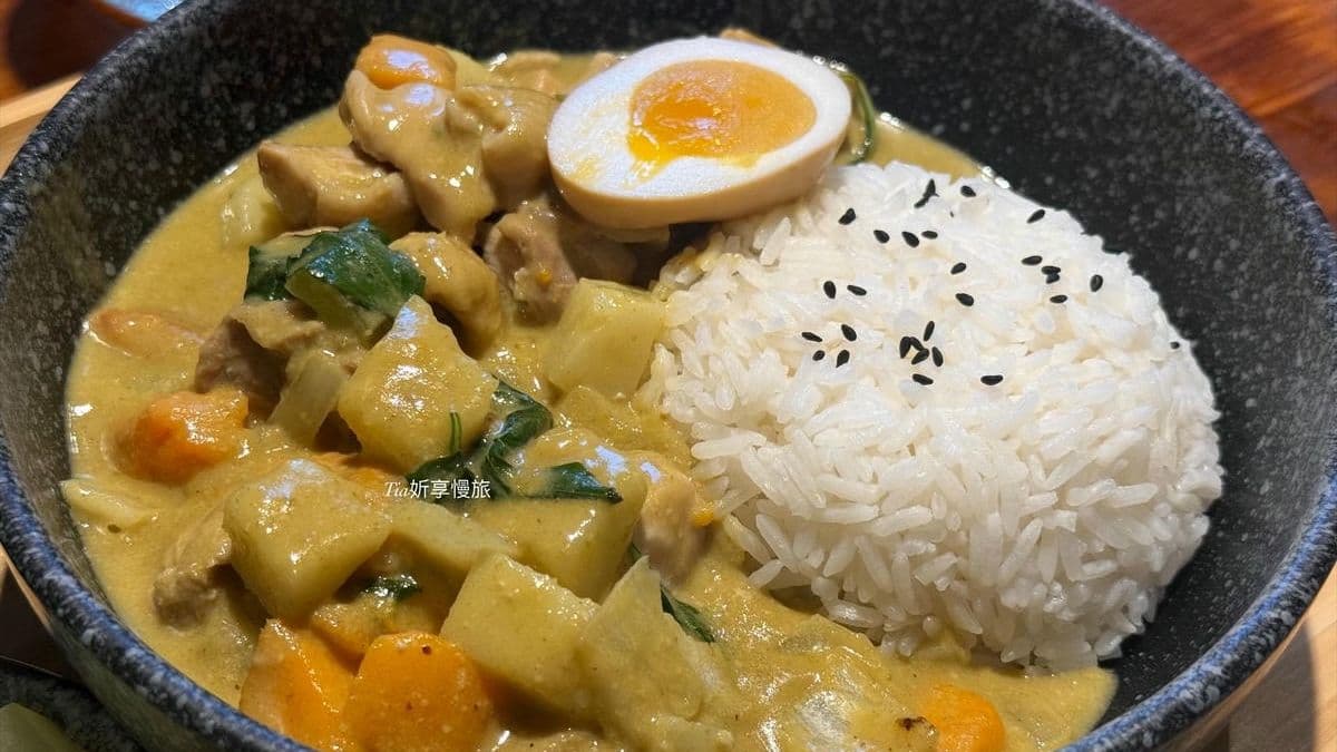 食伍巷