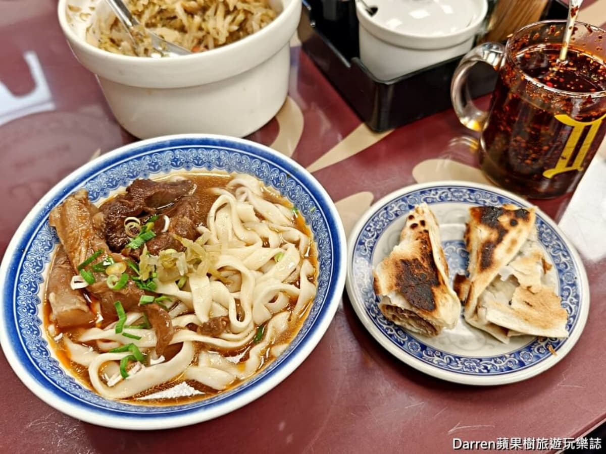 免費加湯、續麵吃到飽！70年「老字號牛肉麵」最低90元起，必嗑半筋半肉麵