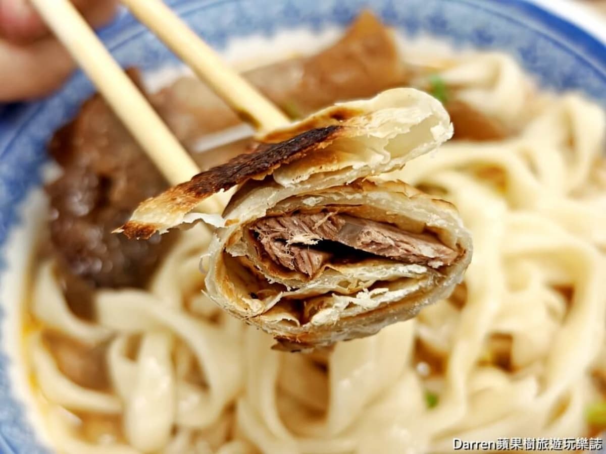 免費加湯、續麵吃到飽！70年「老字號牛肉麵」最低90元起，必嗑半筋半肉麵