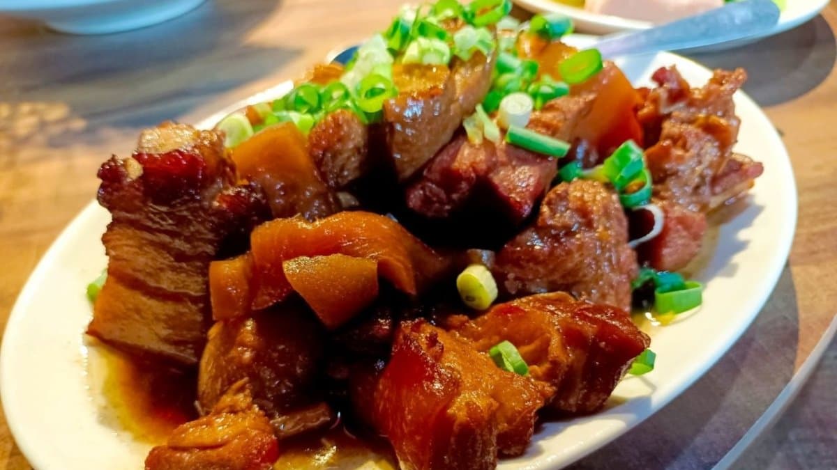 古早味滷肉是一道充滿家常媽媽味的菜色。（圖片來源：Nancy將的生活筆計本）
