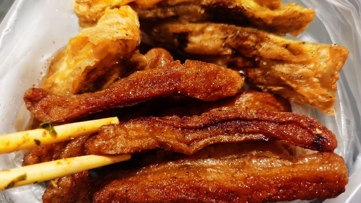 酥脆豆皮以及外酥內Q的甜不辣都好吃。（圖片來源：DARREN蘋果樹旅遊玩樂誌）