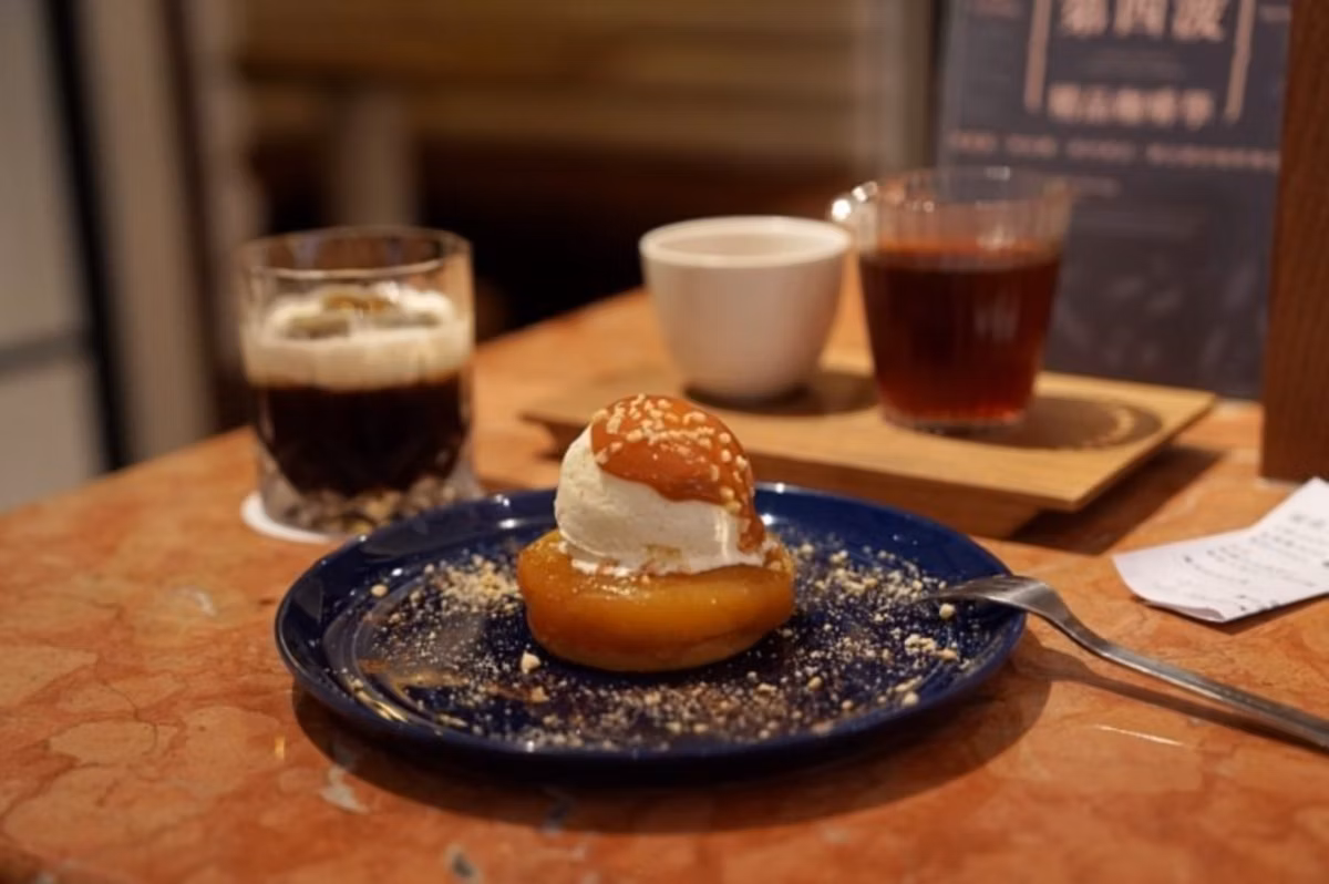 RUFOUS COFFEE ROASTERS 2