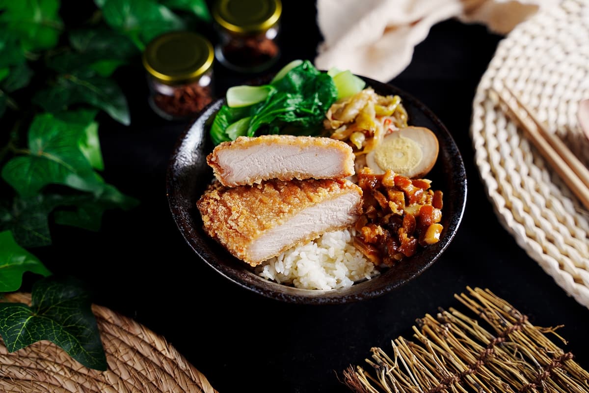 食尚獨家優惠！「氣炸料理霸主」中秋烤肉開團必吃戰斧豬排，下班加菜也方便