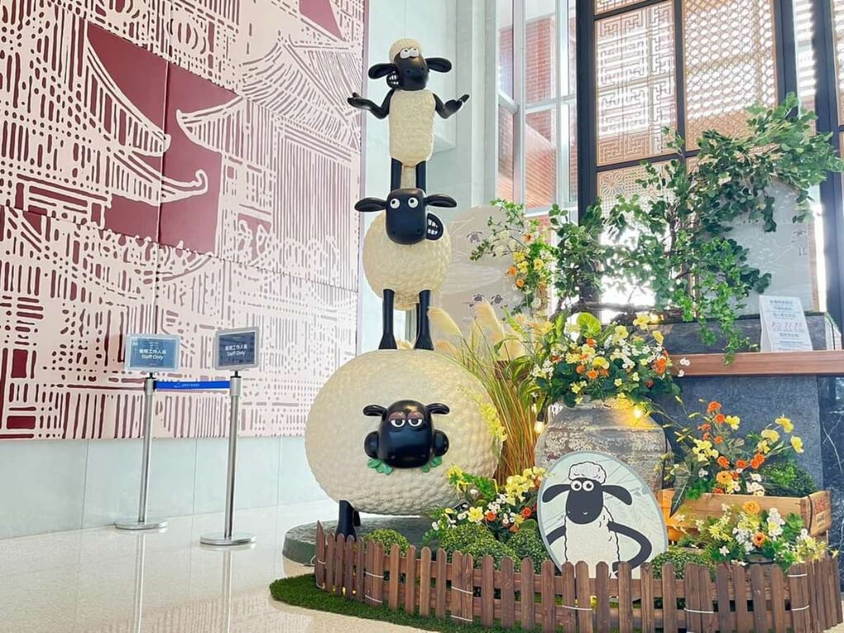 巨型「笑笑羊」現身台南碼頭!呆萌聯名一整年都能拍,打卡地點一次看 巨型「笑笑羊」現身台南碼頭!呆萌聯名一整年都能拍,打卡地點一次看