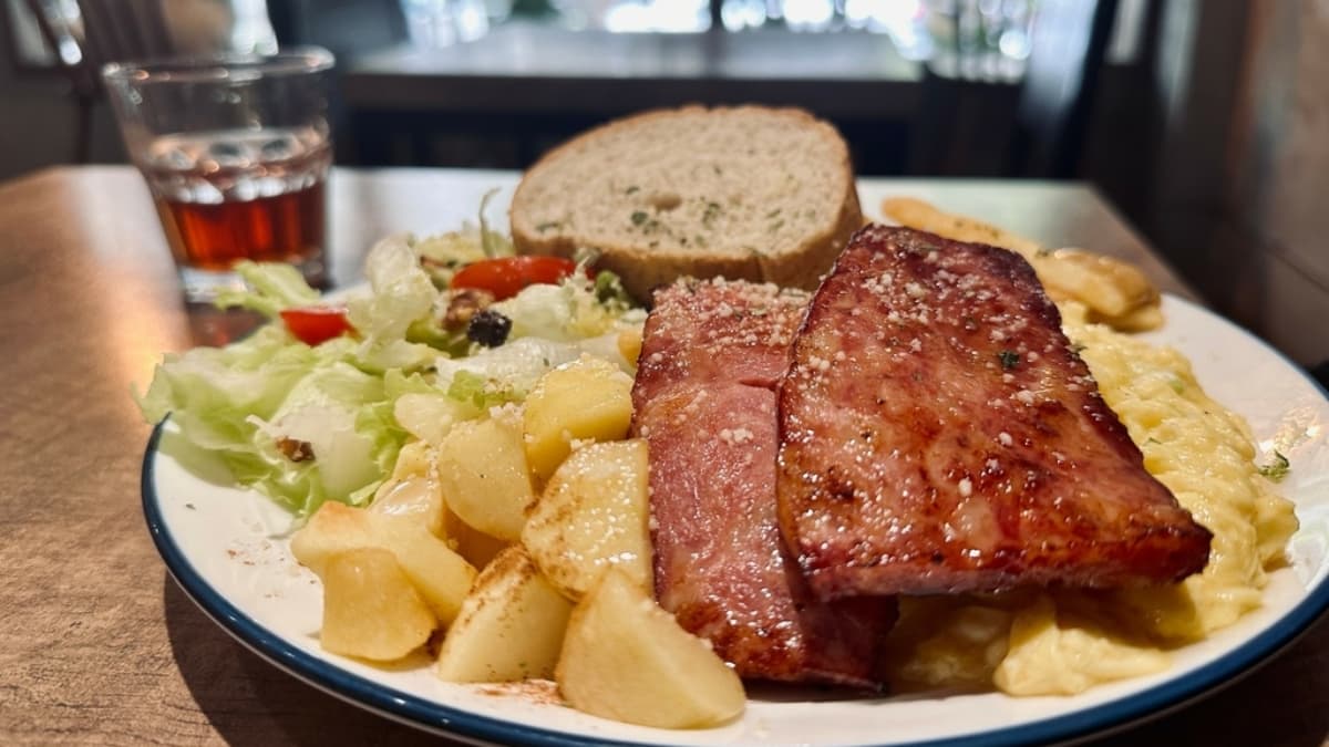蘋果肉桂 Café & Bistro