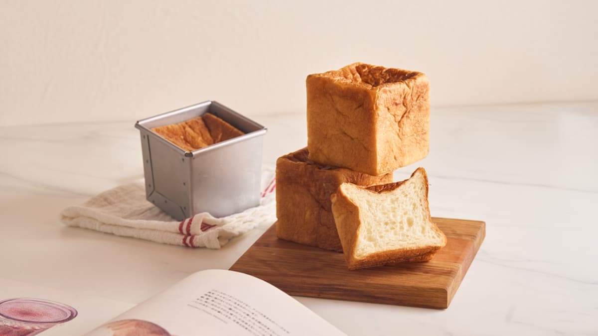 明星商品「Mou吐司」外酥內軟、奶香濃郁。（圖片來源：BREAD, ESPRESSO &）