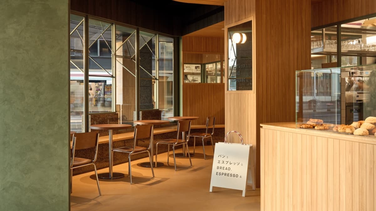 日系簡約風格，木質調建材給人一種舒適的暖心感。（圖片來源：BREAD, ESPRESSO &）