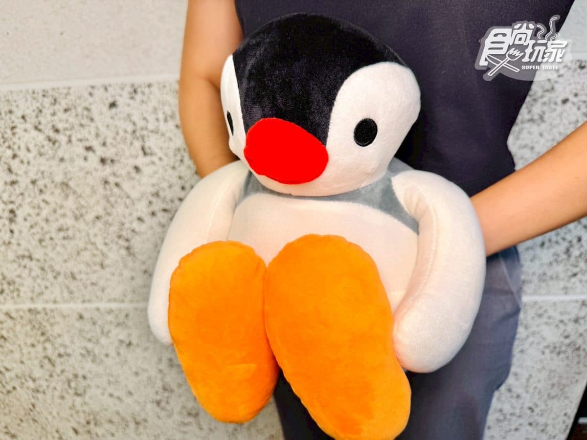 超萌Pingu變身隨身鏡！寶雅ｘ企鵝家族推５款周邊，必搶限定版軟Ｑ抱枕（中獎公布）
