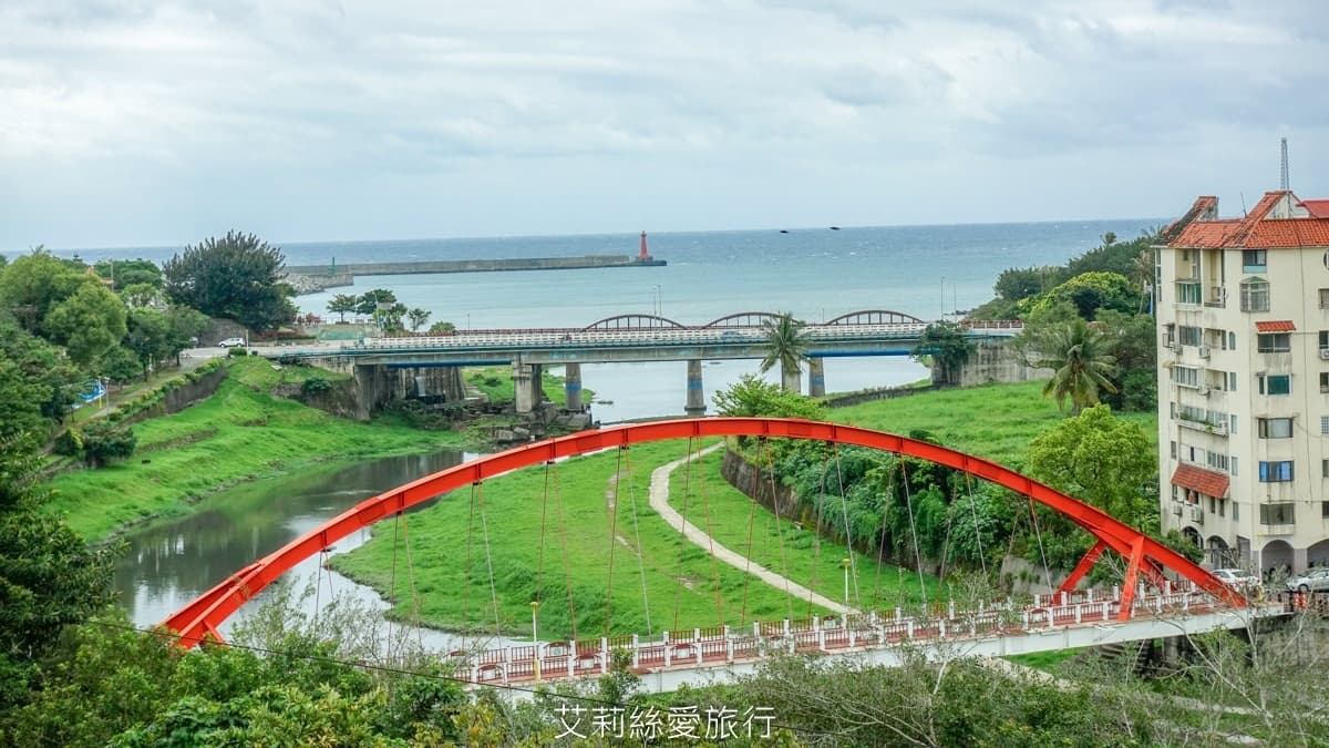 在這可俯瞰美崙溪入海處、花蓮港及太平洋海景。（圖片來源：艾莉絲愛旅行）