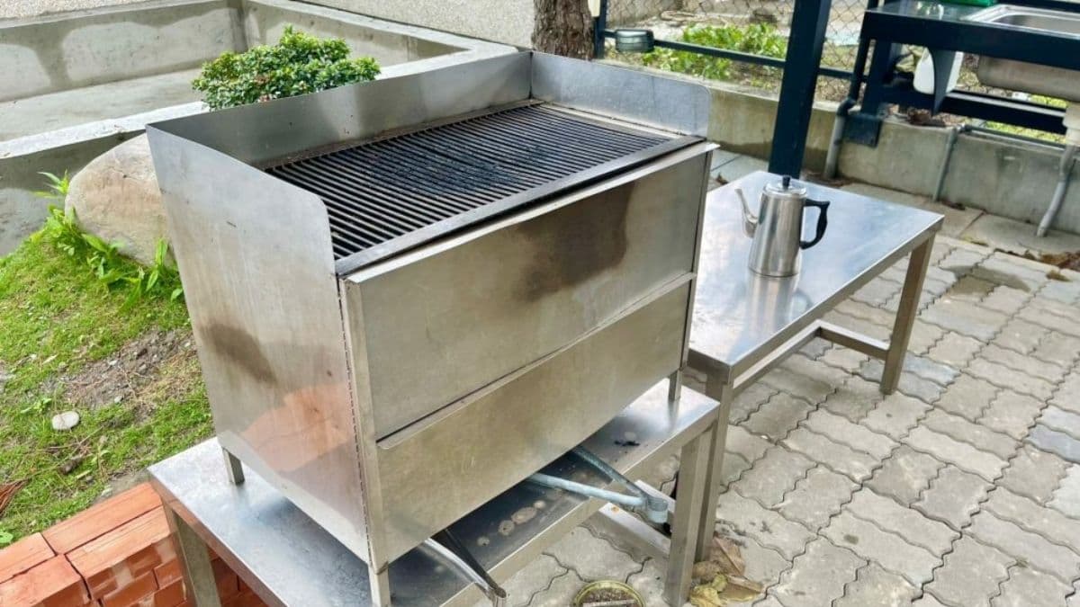 BBQ烤肉區可以請民宿老闆代訂食材，木炭及其他想吃的可以去當地購買。（圖片來源：艾家主婦）