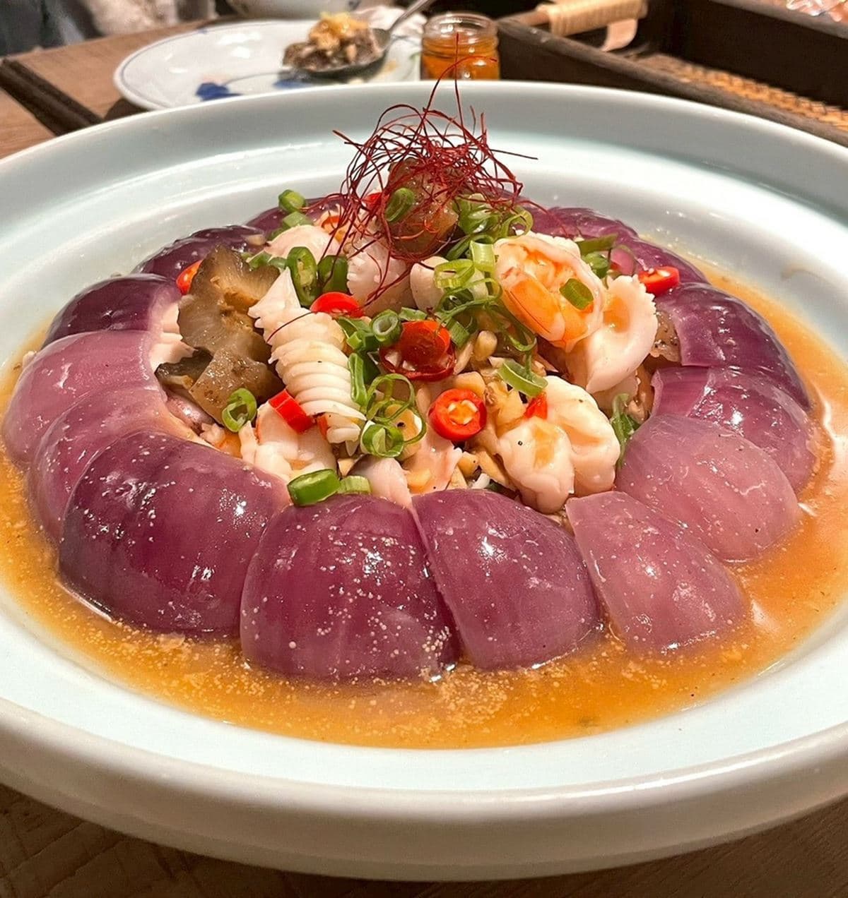 AI教父黃仁勳也愛！真材實料「黃金雞湯」爽嗑整隻雞，豐富台菜想吃先預訂