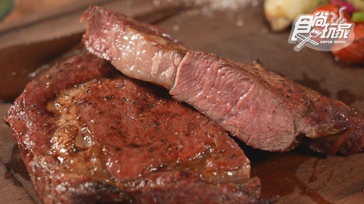 「厚切肋眼牛排」滿滿肉汁，吃起來很過癮。