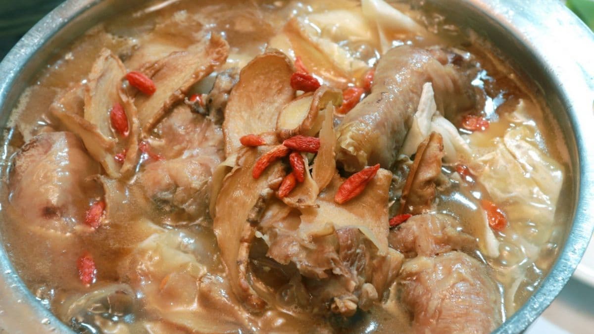 還有羊肉爐可以享用，都是套餐式的一個人一鍋。（圖片來源：GO阿綸@旅人狂潮）