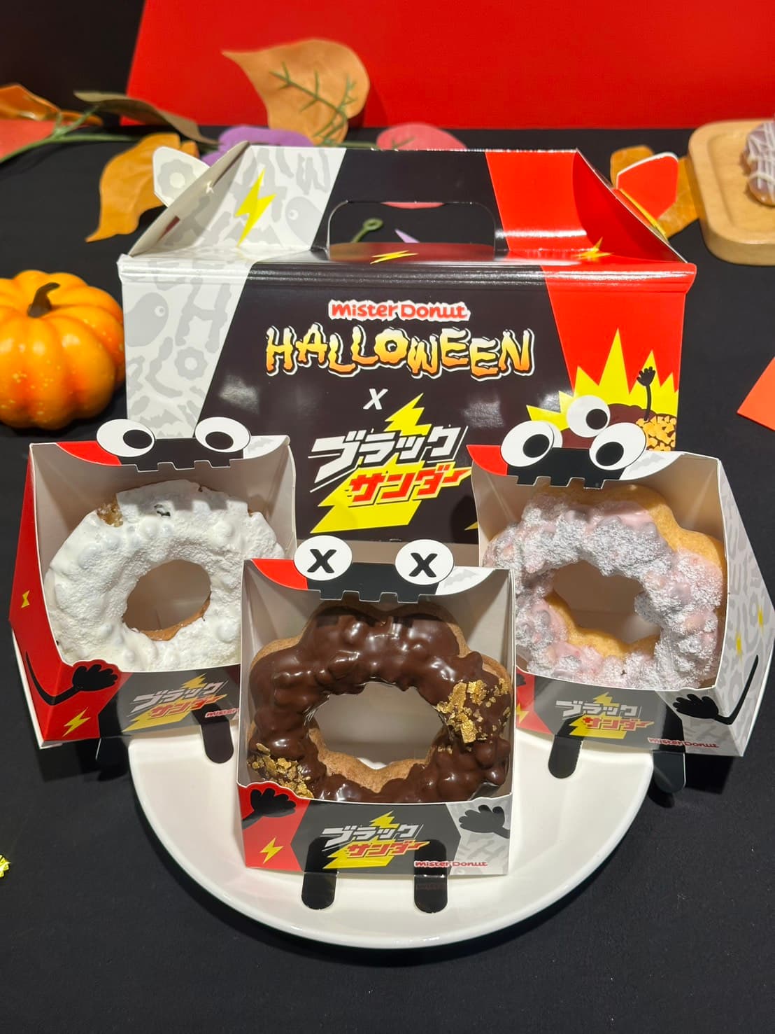萬聖吃雷神甜甜圈!「Mister Donutx雷神巧克力」聯名登場,買6送2、飲品半價 萬聖吃雷神甜甜圈!「Mister Donutx雷神巧克力」聯名登場,買6送2、飲品半價