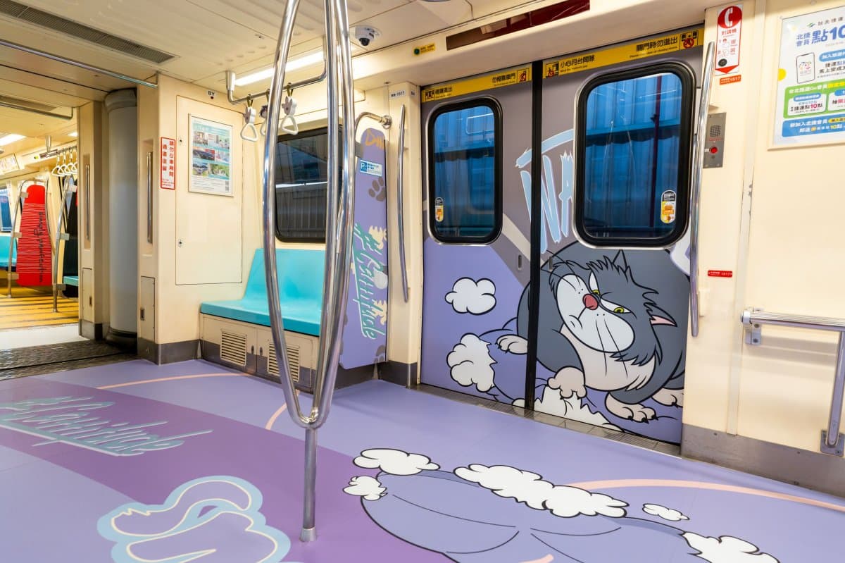４公尺「巨萌跩貓」出沒北捷！迪士尼彩繪列車同步登場，還有主題拍貼機