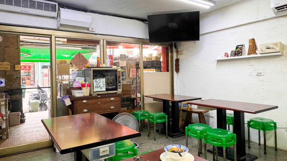 良佳豬腳是以住家當店面，可以內用也可外帶。（圖片來源：樂天小高の美食之旅）