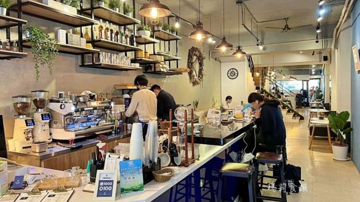 現代感的文青風格的超大吧台空間。（圖片來源：瑪莉食報）
