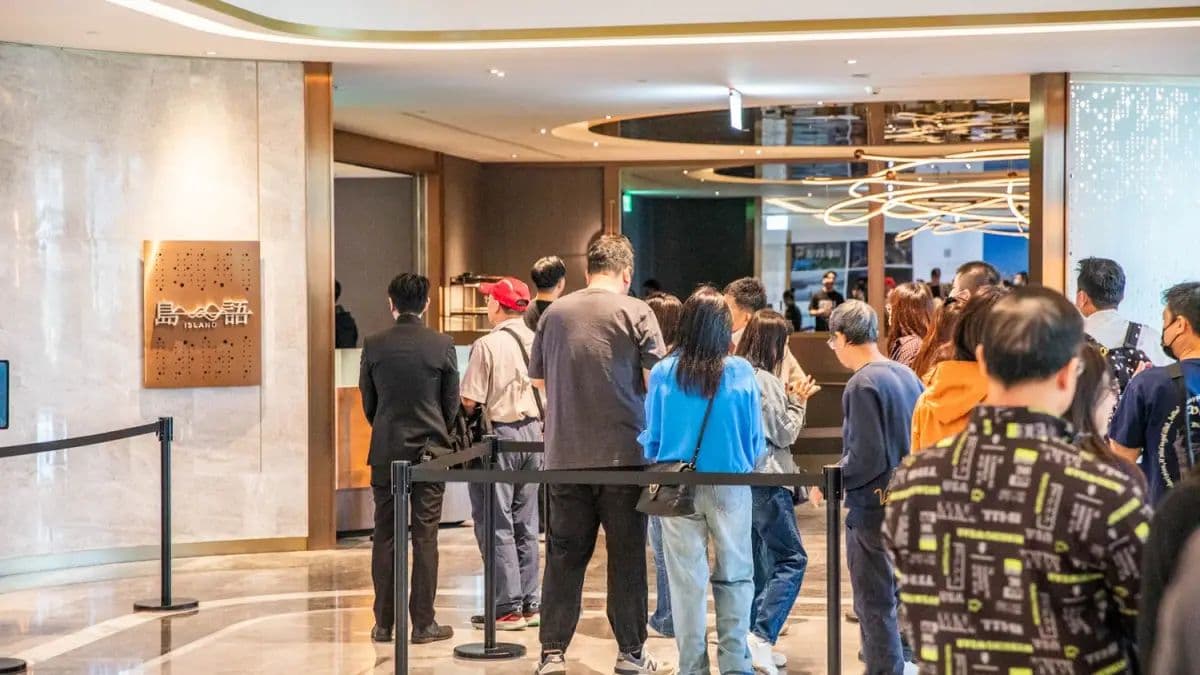 以奢華的裝潢風格與完善的取餐動線深受饕客喜愛。（圖片來源：大手牽小手。玩樂趣）