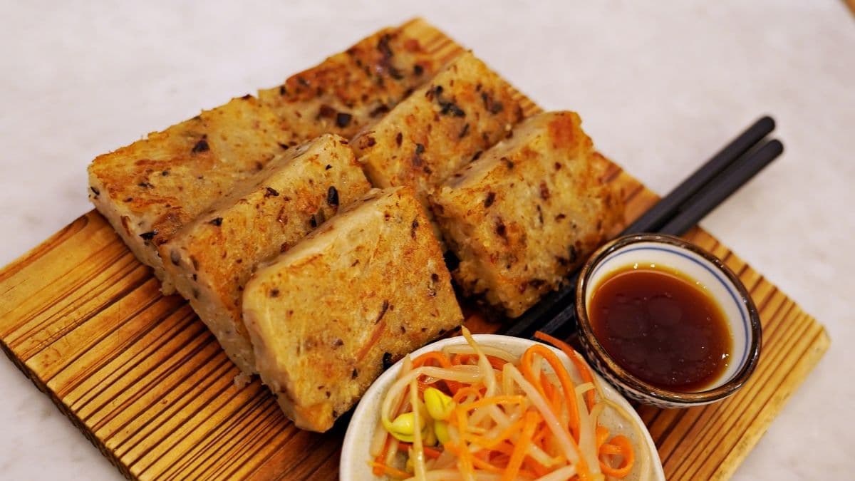 草食蘿蔔糕裡頭食材單純，就是白蘿蔔絲及香菇。（圖片來源：老皮嫩肉的流水帳生活）