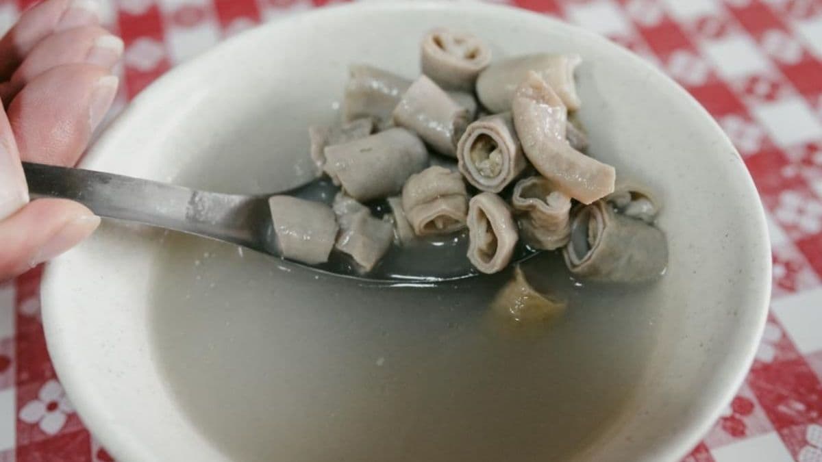 四神湯藥材香氣溫潤，喝起來清爽不油膩。（圖片來源：妞妞幸福花園）