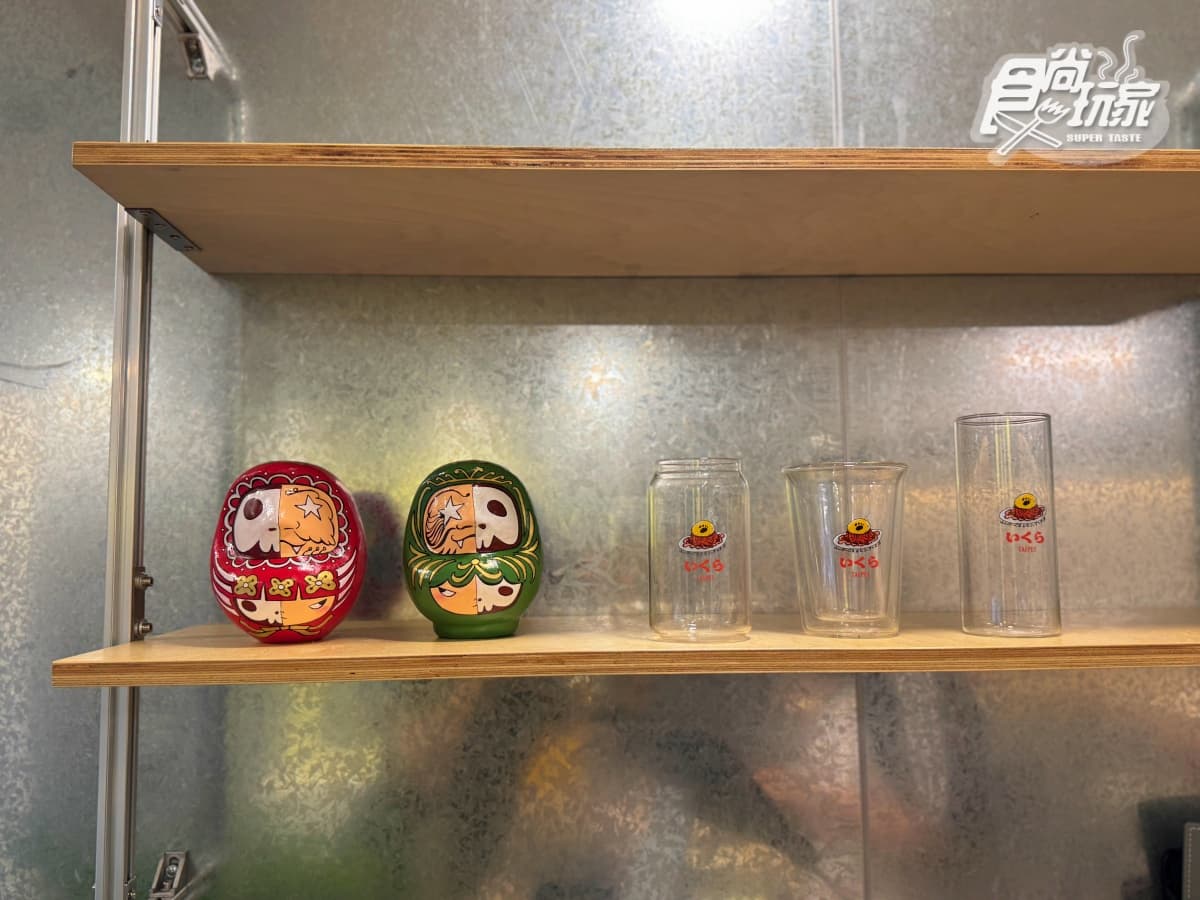 東京排隊名店「IKURA蛋包飯」開幕！３款犬掌蛋包＋亮點，免費送超Q達摩吊飾