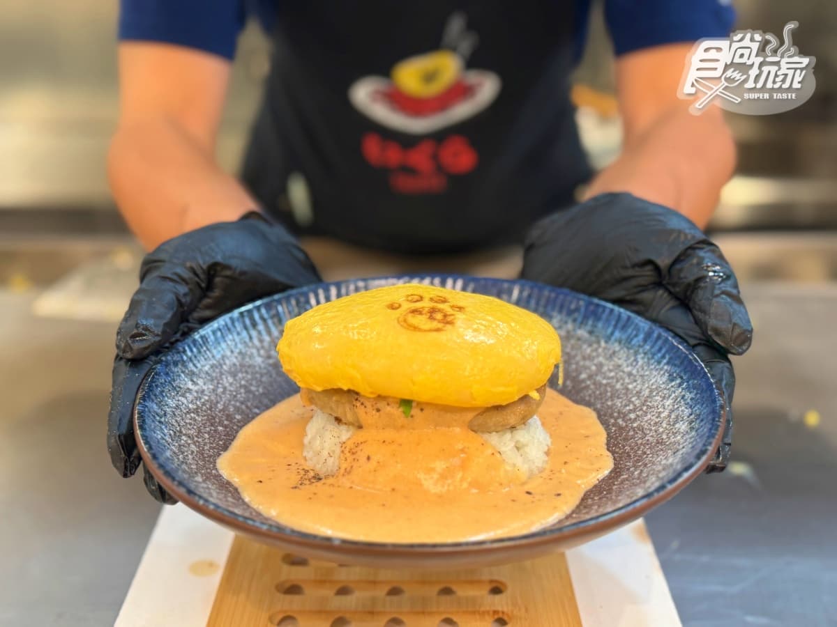 東京排隊名店「IKURA蛋包飯」開幕！３款犬掌蛋包＋亮點，免費送超Q達摩吊飾