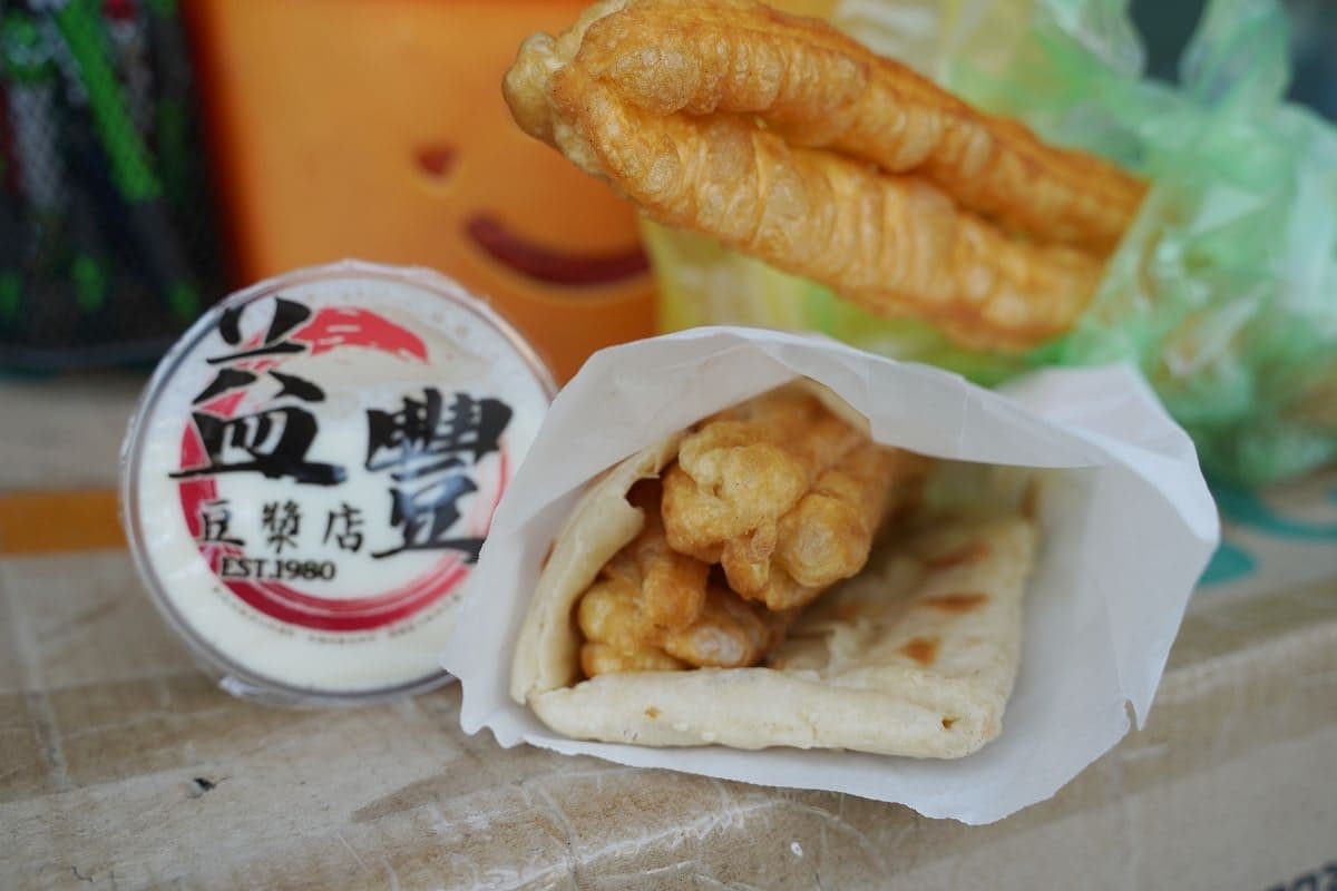 澎湖早餐推薦！人氣排隊店18間：創意土魠魚早餐、海菜蛋餅、拳頭大刈包