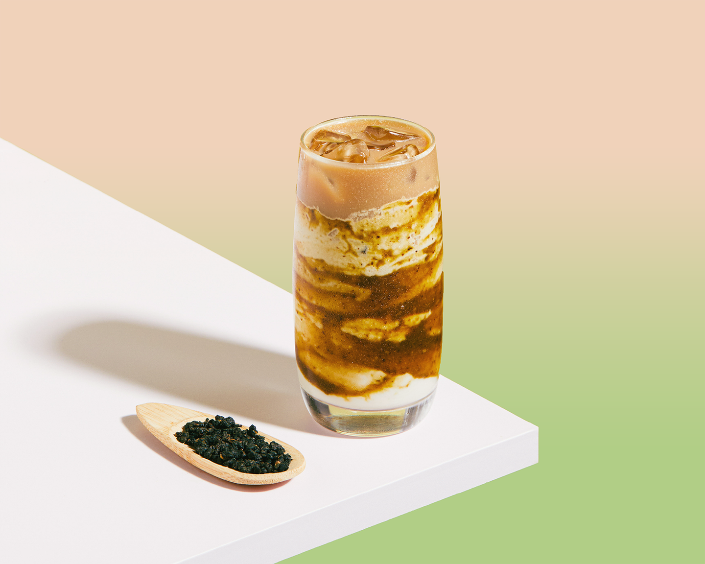狂賣萬杯「開心果手搖飲」回歸！台北開心果飲品TOP５，同步吃LADY M開心果千層