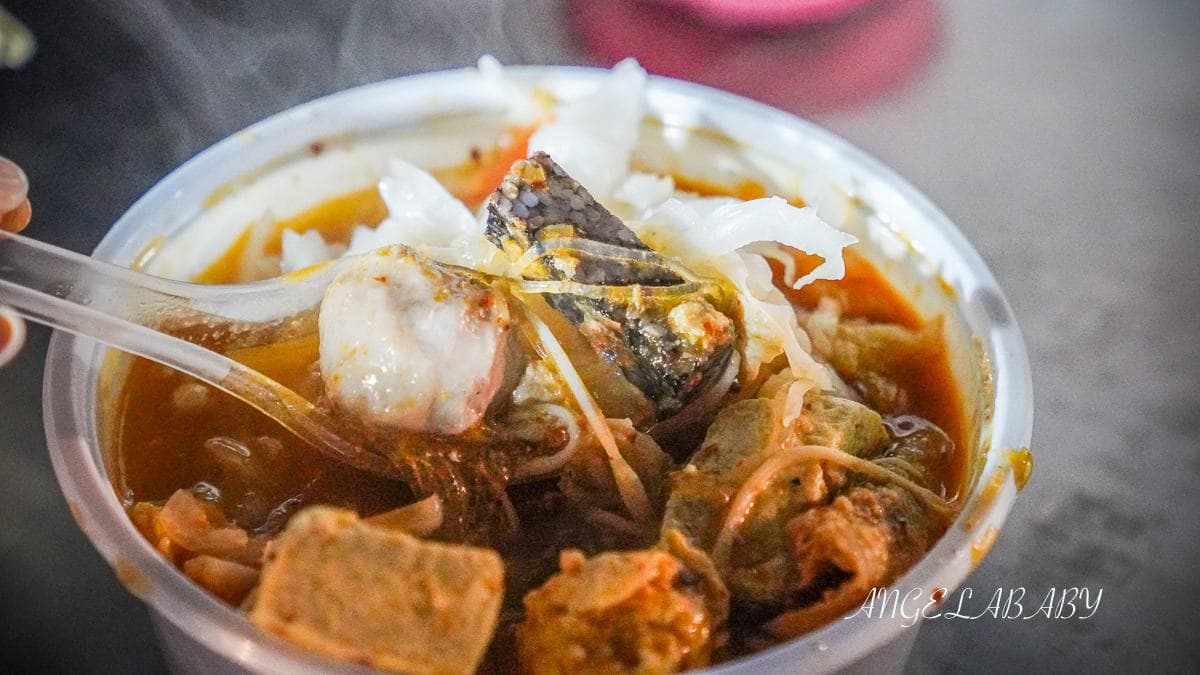 隨手一撈都是料、粉絲、豆皮、貢丸、米血、魚餃、小熱狗。（圖片來源：Angelababy享樂日記）